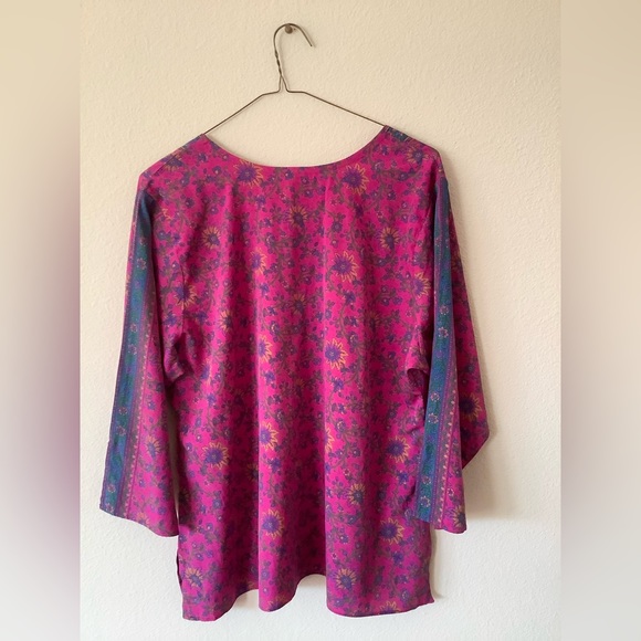 Like New Gorgeous Poly Silk Tunic Floral Prints for Women - Picture 4 of 6